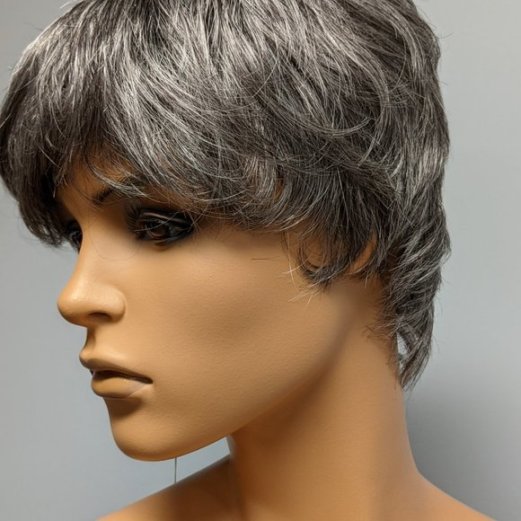 Estetica MIA Wig Brand new in box - Picture 3 of 8